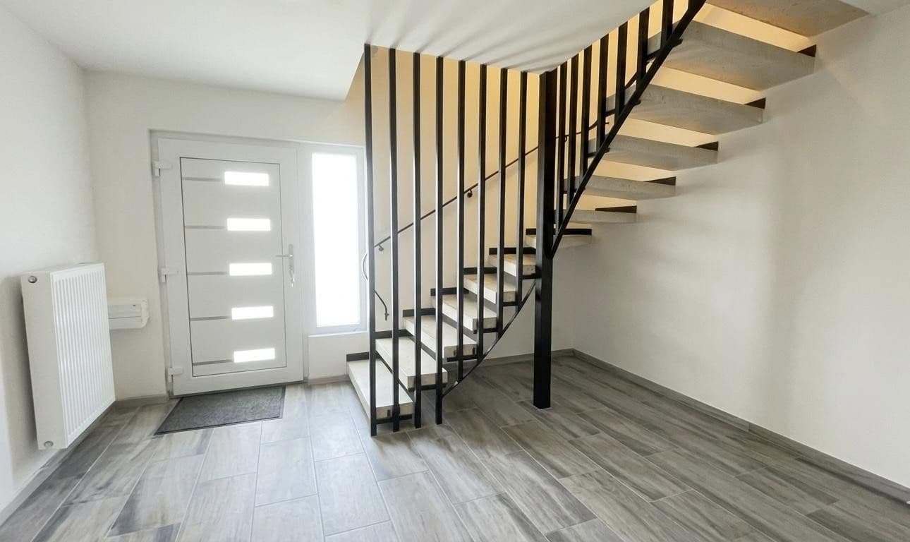 Prodej domu 161 m², pozemek 269 m², Geisingen, Bádensko-Württembersko Prodej domu 161 m², pozemek 269 m², Geisingen, Bádensko-Württembersko