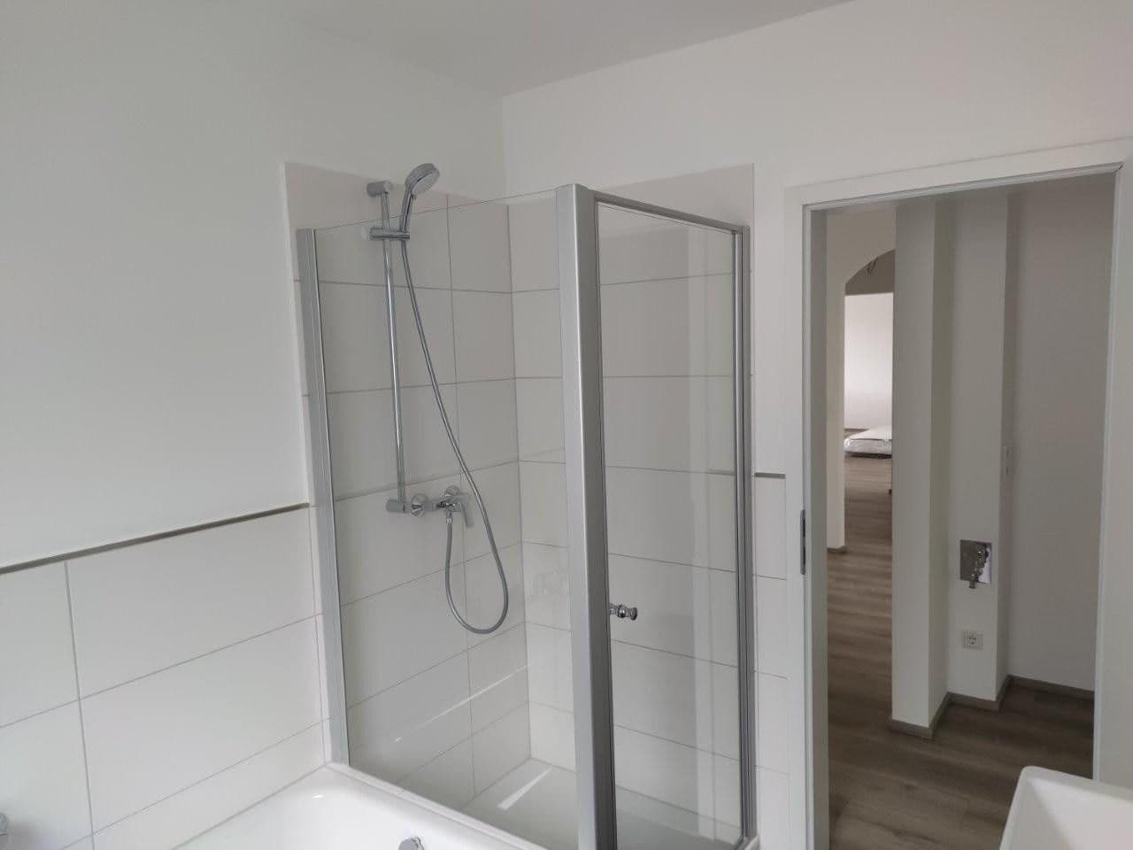 Pronájem bytu 4+1 107 m², Goetheweg 7, Eltville am Rhein, Hessen Pronájem bytu 4+1 107 m², Goetheweg 7, Eltville am Rhein, Hessen