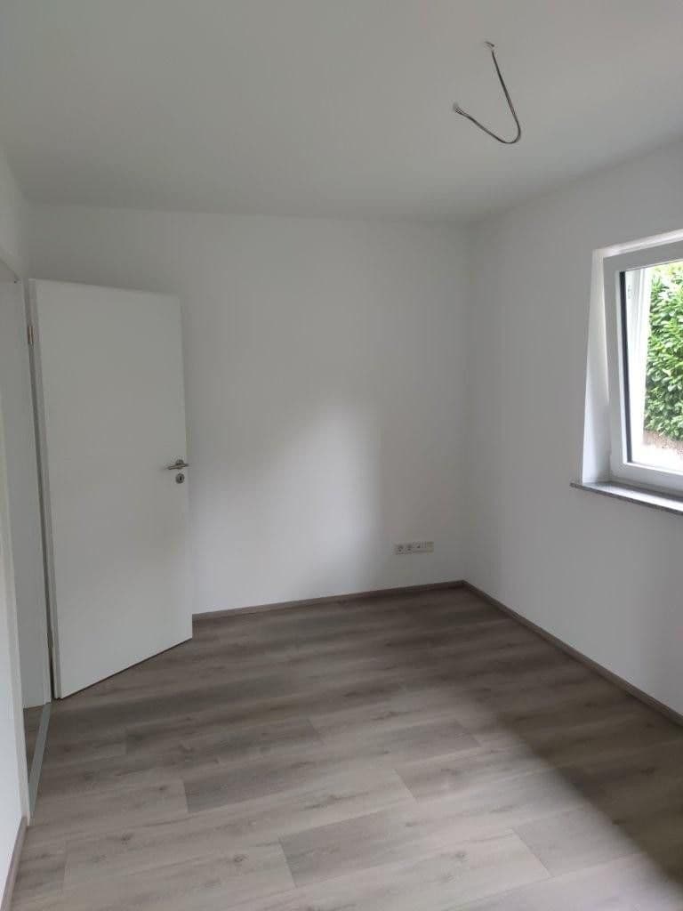 Pronájem bytu 4+1 107 m², Goetheweg 7, Eltville am Rhein, Hessen Pronájem bytu 4+1 107 m², Goetheweg 7, Eltville am Rhein, Hessen