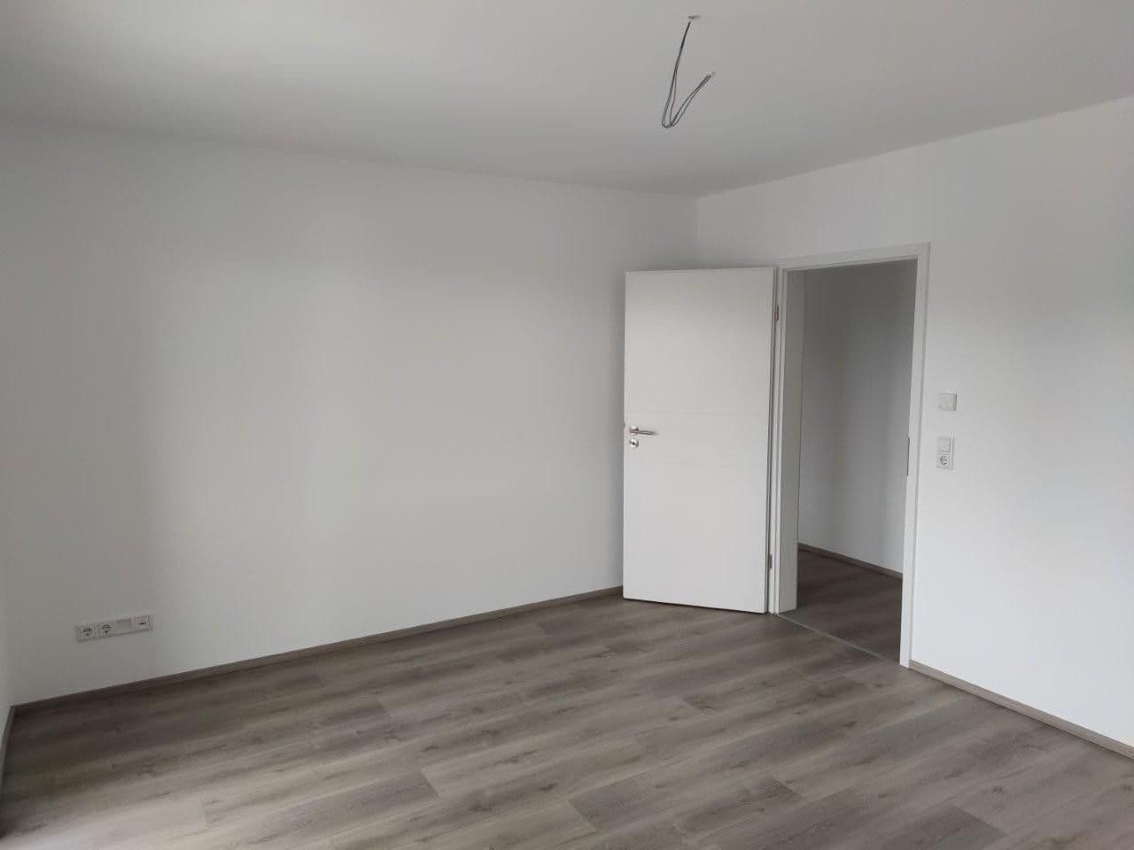 Pronájem bytu 4+1 107 m², Goetheweg 7, Eltville am Rhein, Hessen Pronájem bytu 4+1 107 m², Goetheweg 7, Eltville am Rhein, Hessen