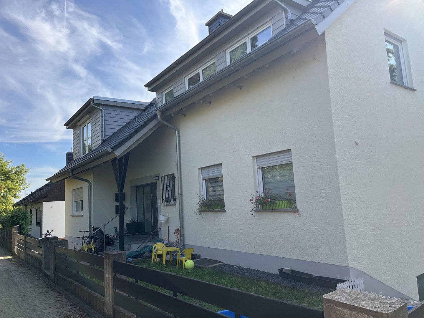 Pronájem bytu 4+1 107 m², Goetheweg 7, Eltville am Rhein, Hessen Pronájem bytu 4+1 107 m², Goetheweg 7, Eltville am Rhein, Hessen