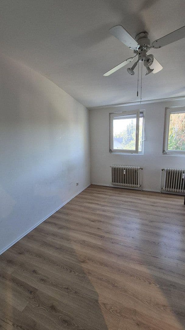 Pronájem bytu 2+1 56 m², Paul-Langen-Str. 39, Bonn, Severní Porýní-Vestfálsko Pronájem bytu 2+1 56 m², Paul-Langen-Str. 39, Bonn, Severní Porýní-Vestfálsko