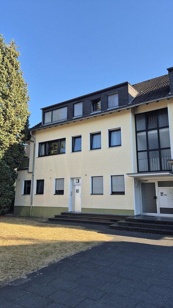 Pronájem bytu 2+1 56 m², Paul-Langen-Str. 39, Bonn, Severní Porýní-Vestfálsko Pronájem bytu 2+1 56 m², Paul-Langen-Str. 39, Bonn, Severní Porýní-Vestfálsko