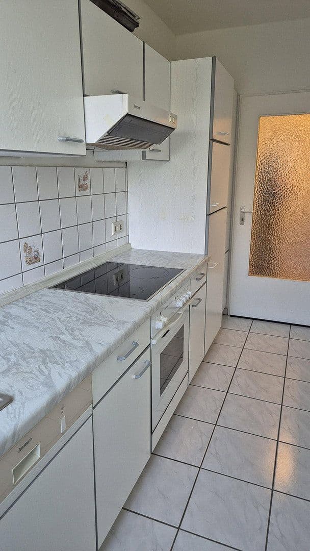Pronájem bytu 2+1 56 m², Paul-Langen-Str. 39, Bonn, Severní Porýní-Vestfálsko Pronájem bytu 2+1 56 m², Paul-Langen-Str. 39, Bonn, Severní Porýní-Vestfálsko
