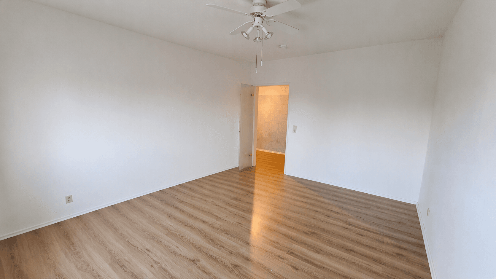 Pronájem bytu 2+1 56 m², Paul-Langen-Str. 39, Bonn, Severní Porýní-Vestfálsko Pronájem bytu 2+1 56 m², Paul-Langen-Str. 39, Bonn, Severní Porýní-Vestfálsko