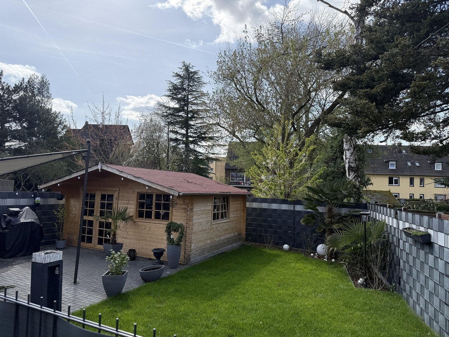 Prodej domu 499 m², pozemek 1.053 m², Jägerstr. 23, Oberhausen, Severní Porýní-Vestfálsko Prodej domu 499 m², pozemek 1.053 m², Jägerstr. 23, Oberhausen, Severní Porýní-Vestfálsko