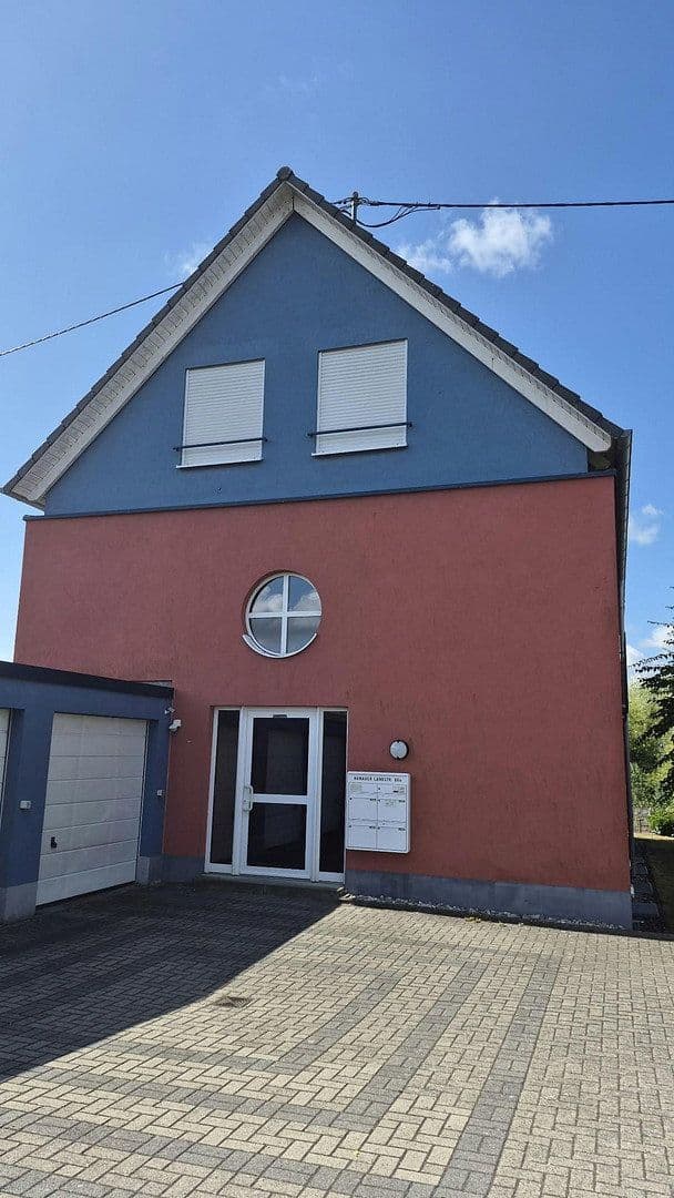 Pronájem bytu 3+1 88 m², Hanauer Landstraße 60a, Karlstein am Main, Bavorsko Pronájem bytu 3+1 88 m², Hanauer Landstraße 60a, Karlstein am Main, Bavorsko