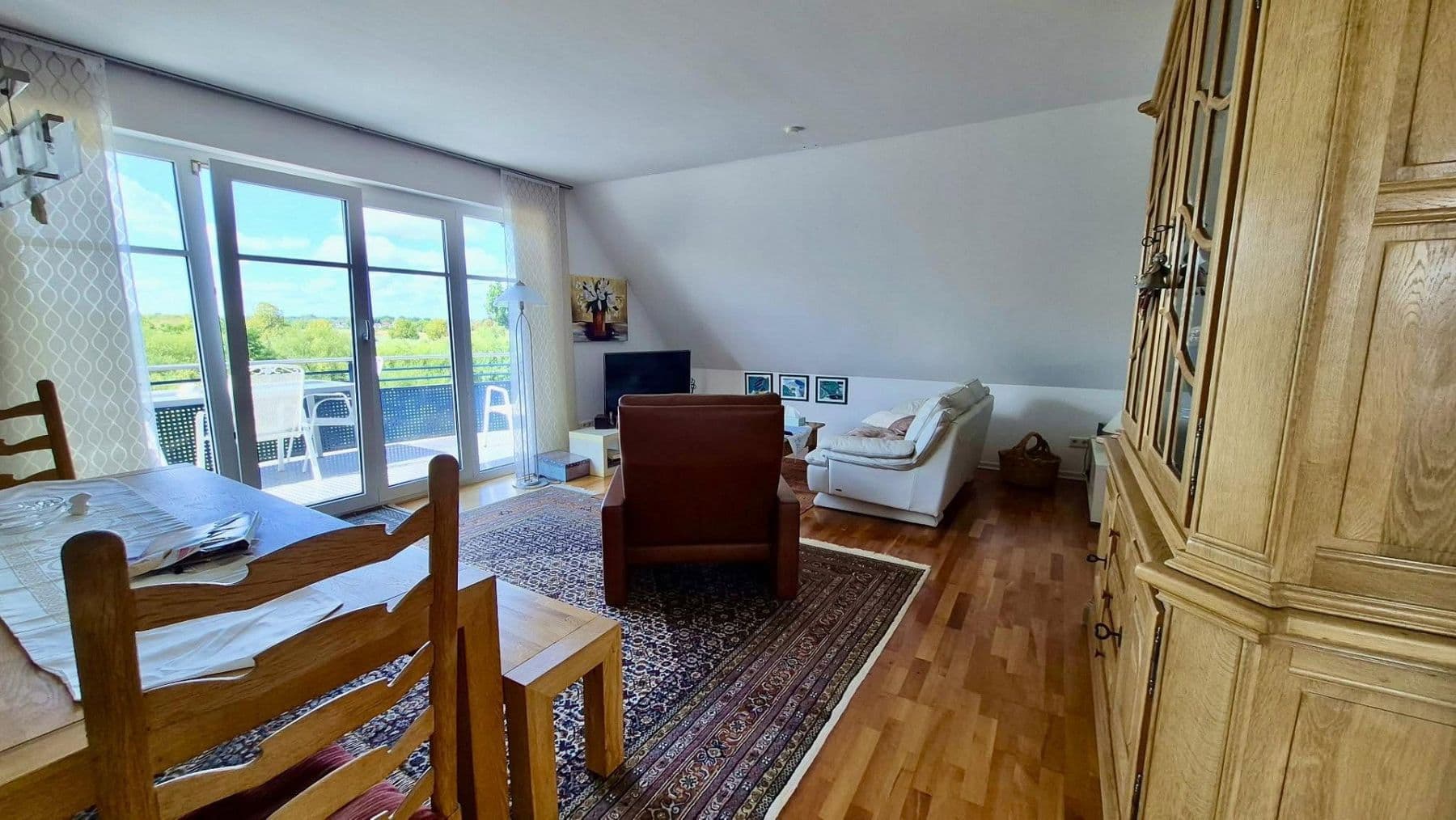 Pronájem bytu 3+1 88 m², Hanauer Landstraße 60a, Karlstein am Main, Bavorsko Pronájem bytu 3+1 88 m², Hanauer Landstraße 60a, Karlstein am Main, Bavorsko