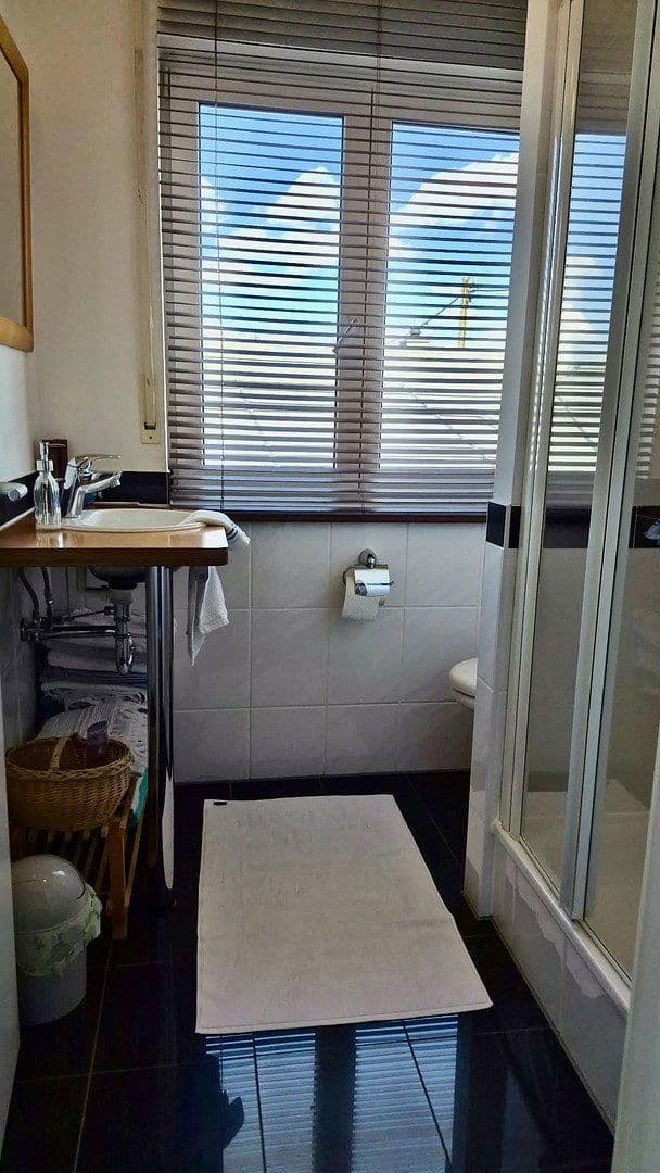 Pronájem bytu 3+1 88 m², Hanauer Landstraße 60a, Karlstein am Main, Bavorsko Pronájem bytu 3+1 88 m², Hanauer Landstraße 60a, Karlstein am Main, Bavorsko