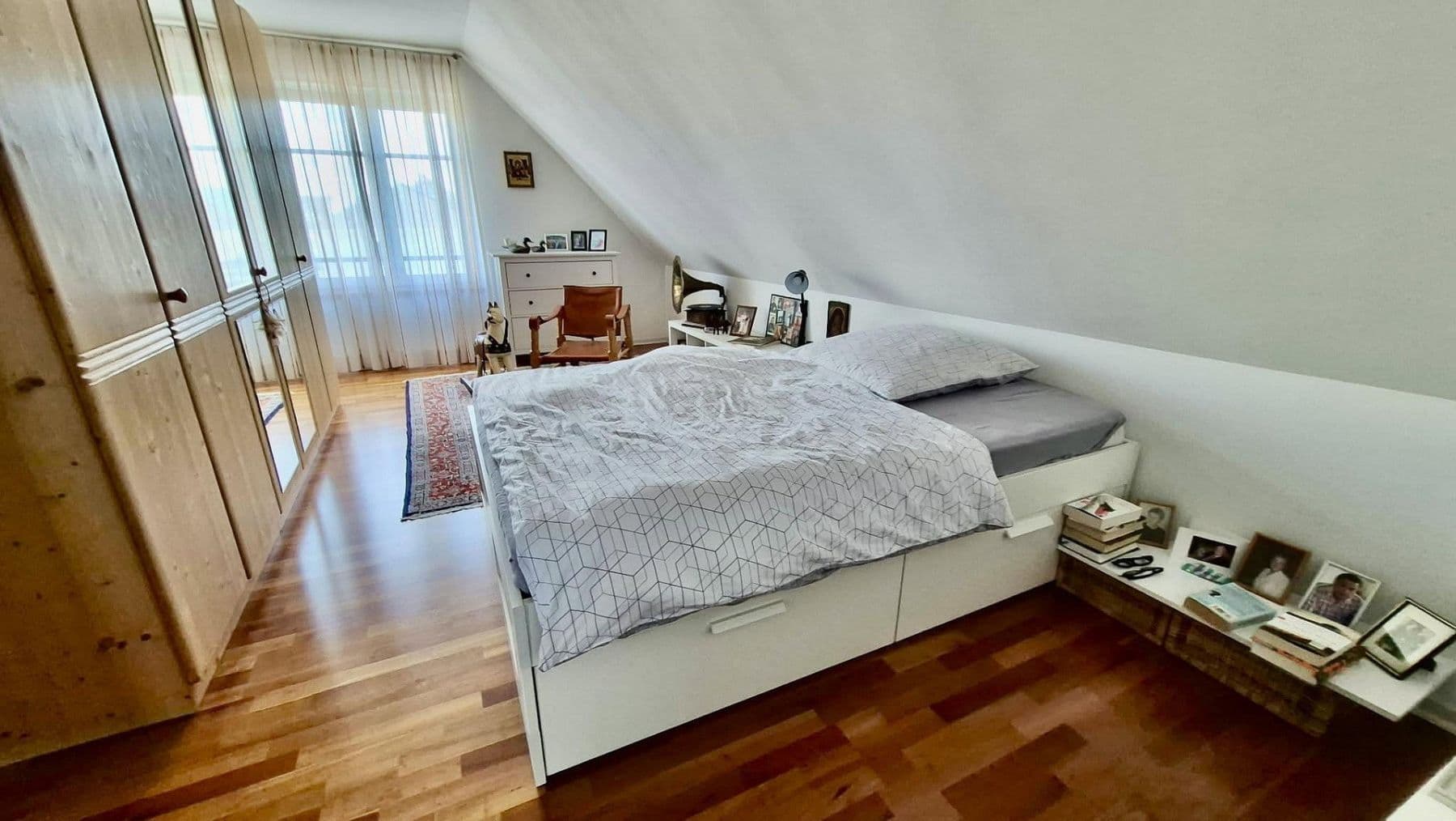 Pronájem bytu 3+1 88 m², Hanauer Landstraße 60a, Karlstein am Main, Bavorsko Pronájem bytu 3+1 88 m², Hanauer Landstraße 60a, Karlstein am Main, Bavorsko