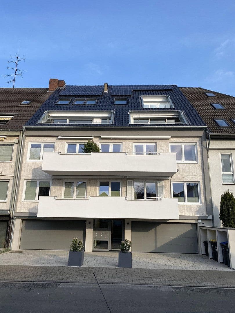 Pronájem bytu 2+1 55 m², Bernhardstraße 147, Köln, Severní Porýní-Vestfálsko Pronájem bytu 2+1 55 m², Bernhardstraße 147, Köln, Severní Porýní-Vestfálsko