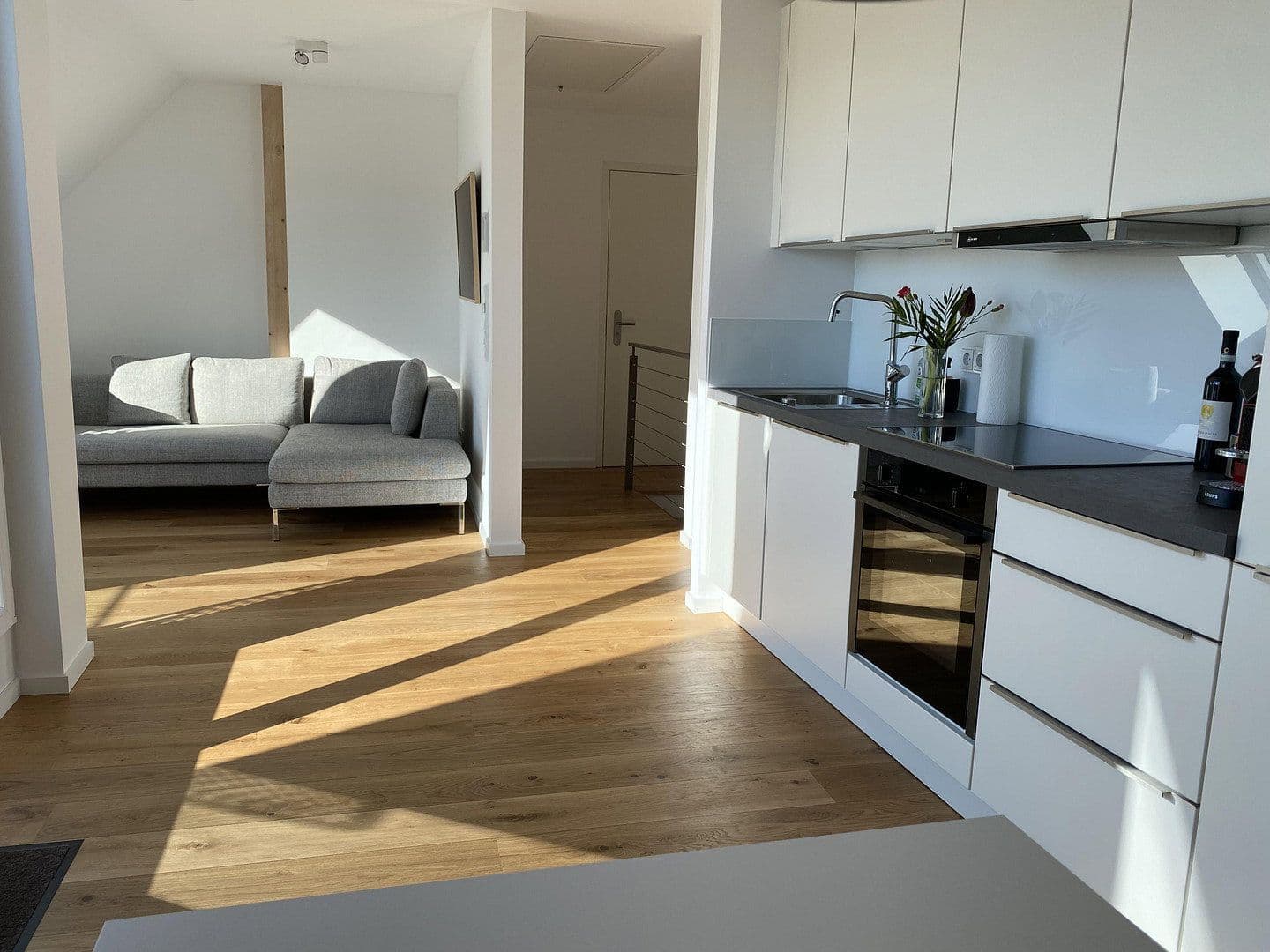 Pronájem bytu 2+1 55 m², Bernhardstraße 147, Köln, Severní Porýní-Vestfálsko Pronájem bytu 2+1 55 m², Bernhardstraße 147, Köln, Severní Porýní-Vestfálsko