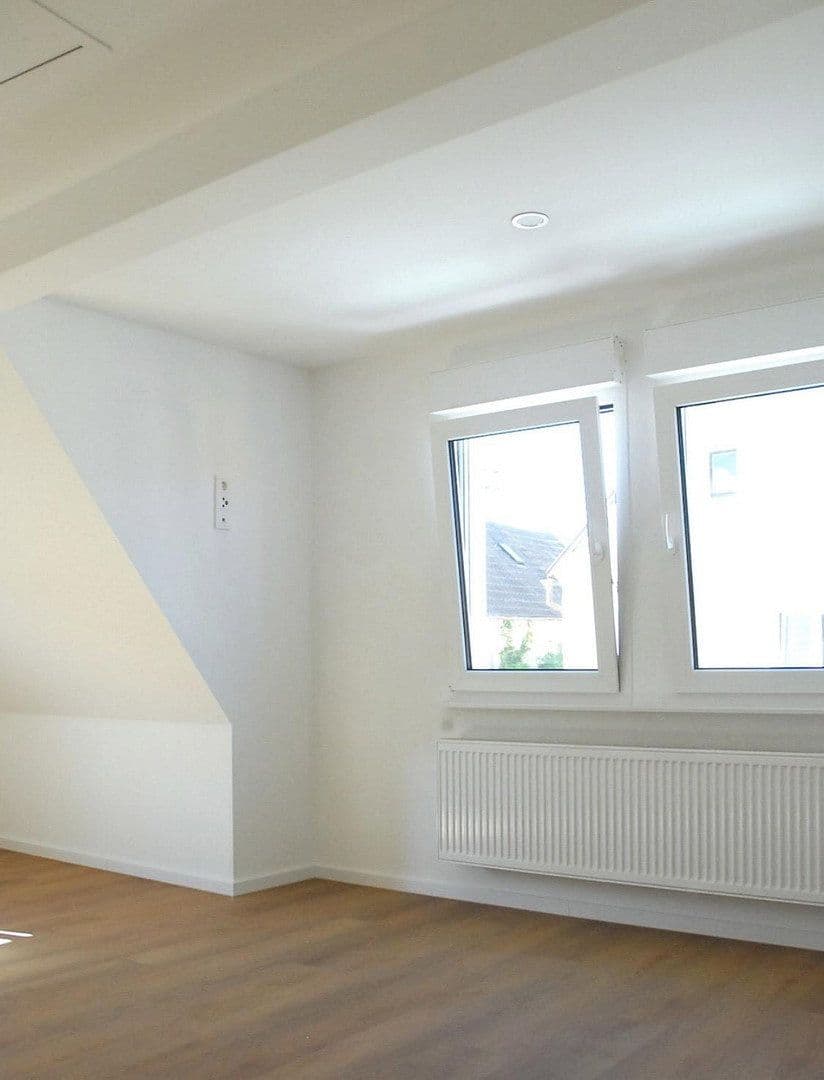 Pronájem domu 140 m², pozemek 450 m², Rülzheimer Straße 20, Kuhardt, Porýní-Falc Pronájem domu 140 m², pozemek 450 m², Rülzheimer Straße 20, Kuhardt, Porýní-Falc