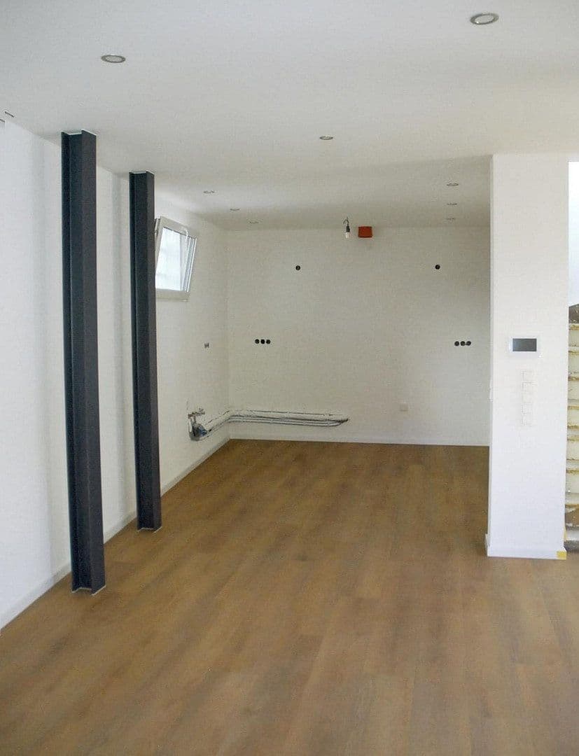 Pronájem domu 140 m², pozemek 450 m², Rülzheimer Straße 20, Kuhardt, Porýní-Falc Pronájem domu 140 m², pozemek 450 m², Rülzheimer Straße 20, Kuhardt, Porýní-Falc