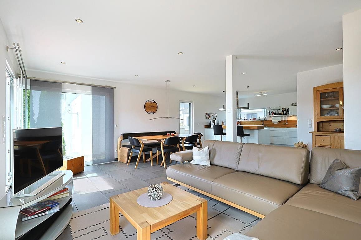 Prodej domu 163 m², pozemek 495 m², Niedereschach, Bádensko-Württembersko Prodej domu 163 m², pozemek 495 m², Niedereschach, Bádensko-Württembersko