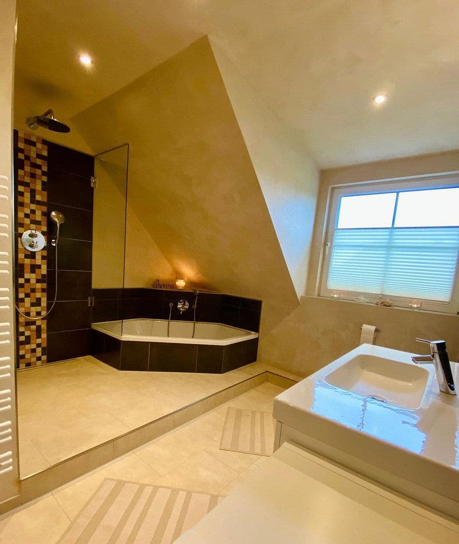 Prodej domu 123 m², pozemek 543 m², Steinburg, Šlesvicko-Holštýnsko Prodej domu 123 m², pozemek 543 m², Steinburg, Šlesvicko-Holštýnsko