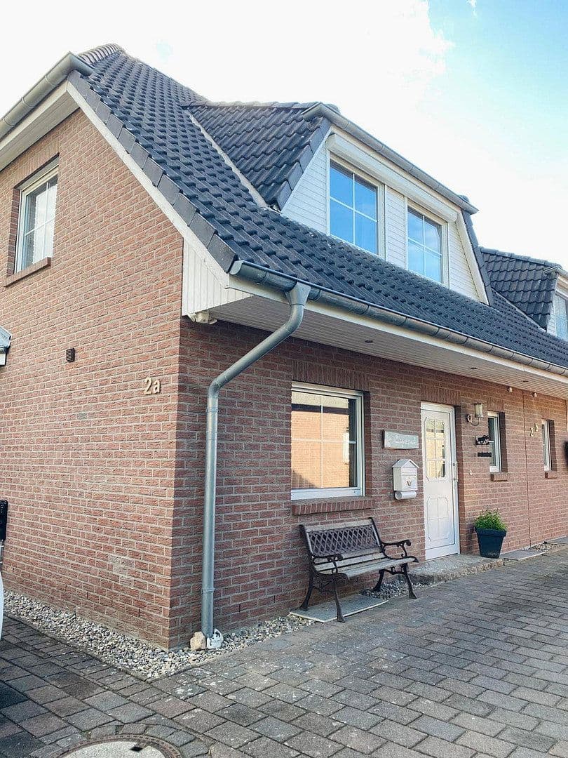 Prodej domu 123 m², pozemek 543 m², Steinburg, Šlesvicko-Holštýnsko Prodej domu 123 m², pozemek 543 m², Steinburg, Šlesvicko-Holštýnsko