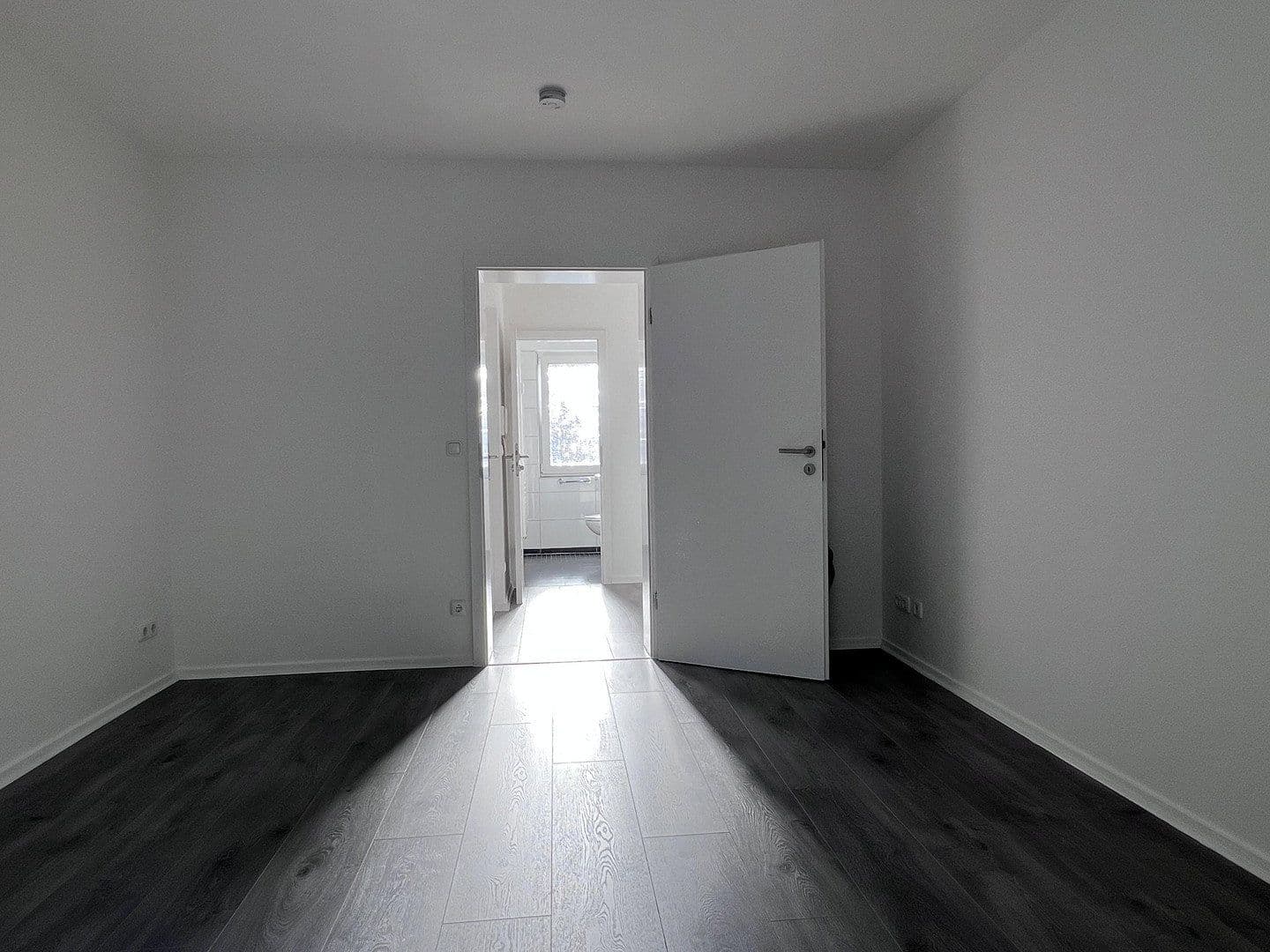 Pronájem bytu 3+1 46 m², Amalienstraße 22, Dinslaken, Severní Porýní-Vestfálsko Pronájem bytu 3+1 46 m², Amalienstraße 22, Dinslaken, Severní Porýní-Vestfálsko
