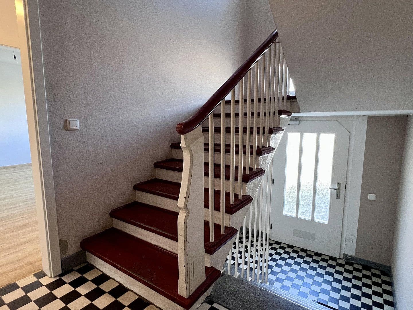 Pronájem bytu 3+1 46 m², Amalienstraße 22, Dinslaken, Severní Porýní-Vestfálsko Pronájem bytu 3+1 46 m², Amalienstraße 22, Dinslaken, Severní Porýní-Vestfálsko