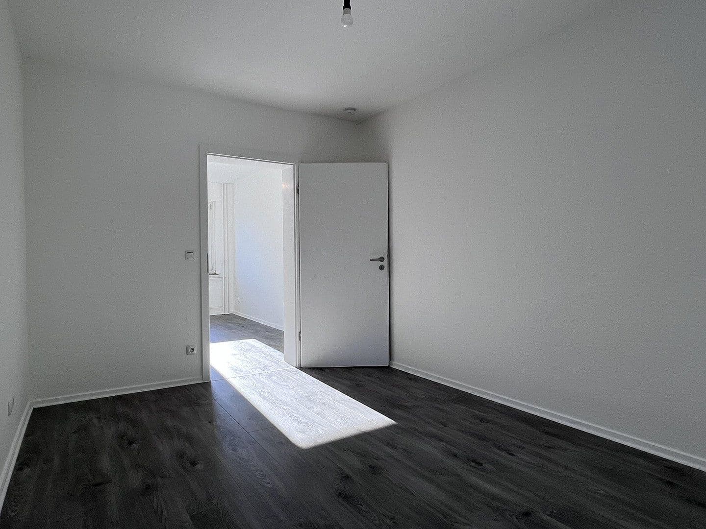 Pronájem bytu 3+1 46 m², Amalienstraße 22, Dinslaken, Severní Porýní-Vestfálsko Pronájem bytu 3+1 46 m², Amalienstraße 22, Dinslaken, Severní Porýní-Vestfálsko