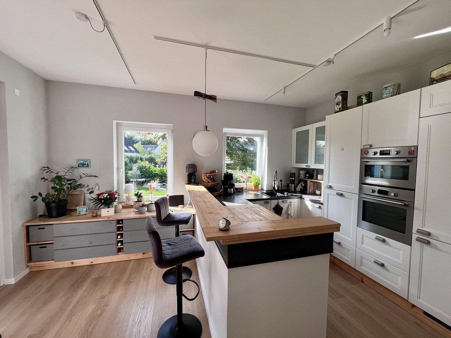 Prodej domu 185 m², pozemek 550 m², Solingen, Severní Porýní-Vestfálsko Prodej domu 185 m², pozemek 550 m², Solingen, Severní Porýní-Vestfálsko