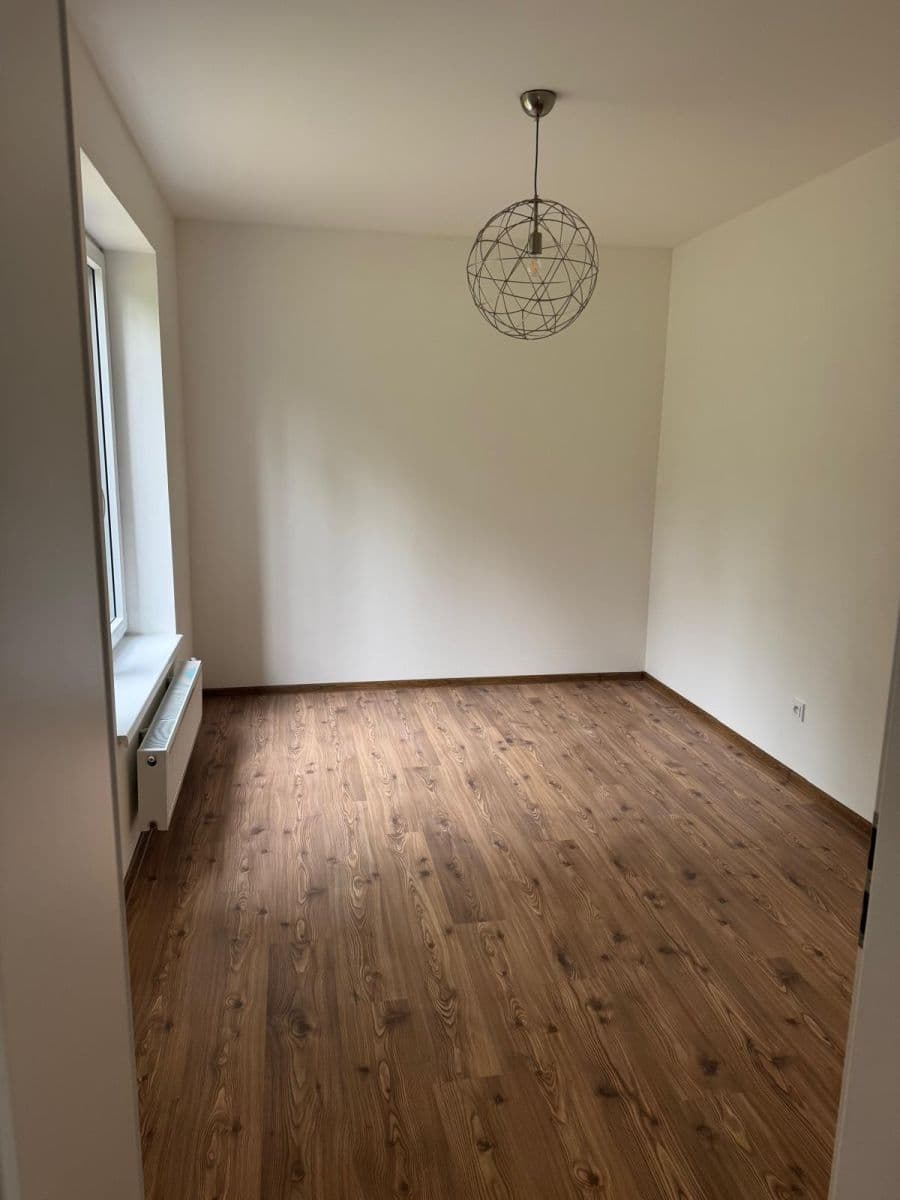 Pronájem bytu 2+kk 56 m², K Pomezí, Cheb, Karlovarský kraj Pronájem bytu 2+kk 56 m², K Pomezí, Cheb, Karlovarský kraj