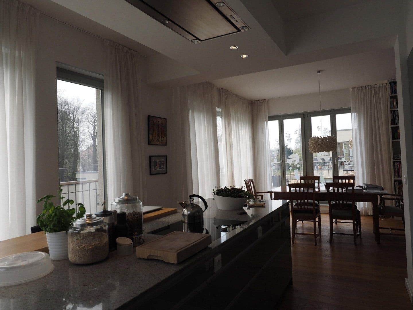Pronájem bytu 4+kk 172 m², Am Orangeriepark, Berlin, Berlín Pronájem bytu 4+kk 172 m², Am Orangeriepark, Berlin, Berlín