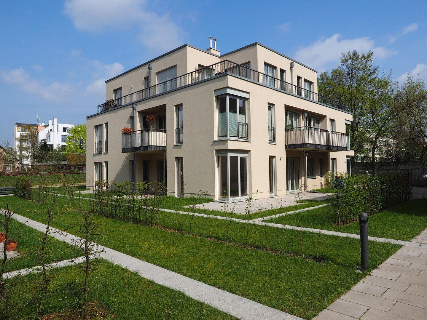 Pronájem bytu 4+kk 172 m², Am Orangeriepark, Berlin, Berlín Pronájem bytu 4+kk 172 m², Am Orangeriepark, Berlin, Berlín