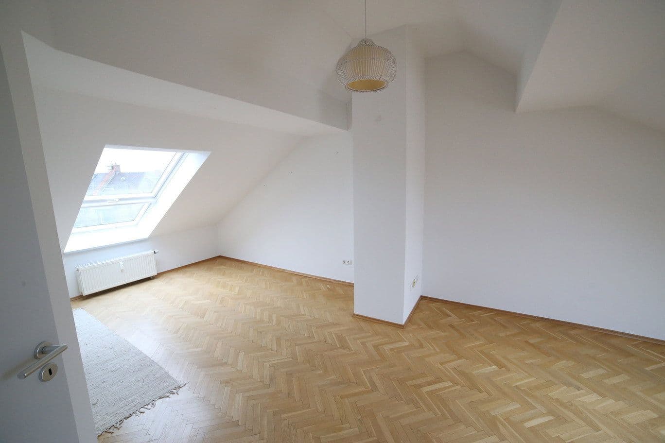 Pronájem bytu 2+kk 80 m², Frankfurt, Hessen Pronájem bytu 2+kk 80 m², Frankfurt, Hessen