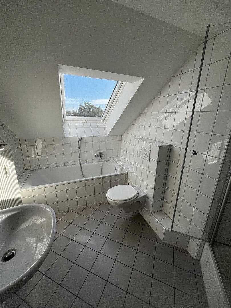 Pronájem bytu 2+kk 80 m², Frankfurt, Hessen Pronájem bytu 2+kk 80 m², Frankfurt, Hessen