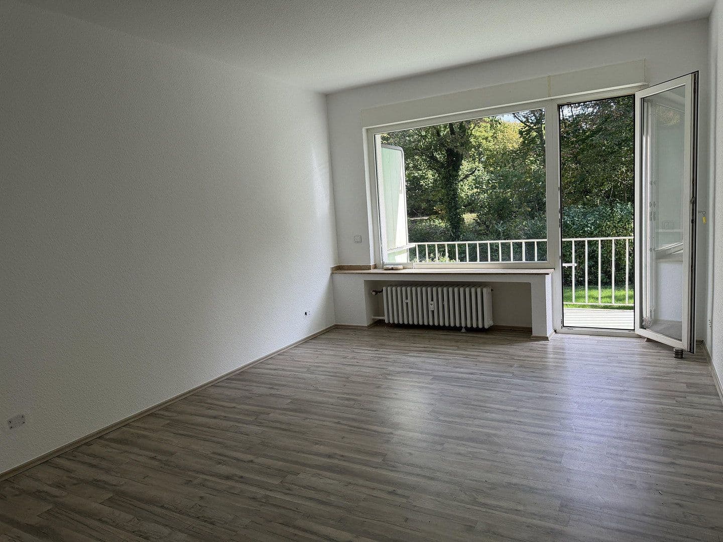 Pronájem bytu 3+1 79 m², Juist Str. 12, Düsseldorf, Severní Porýní-Vestfálsko Pronájem bytu 3+1 79 m², Juist Str. 12, Düsseldorf, Severní Porýní-Vestfálsko