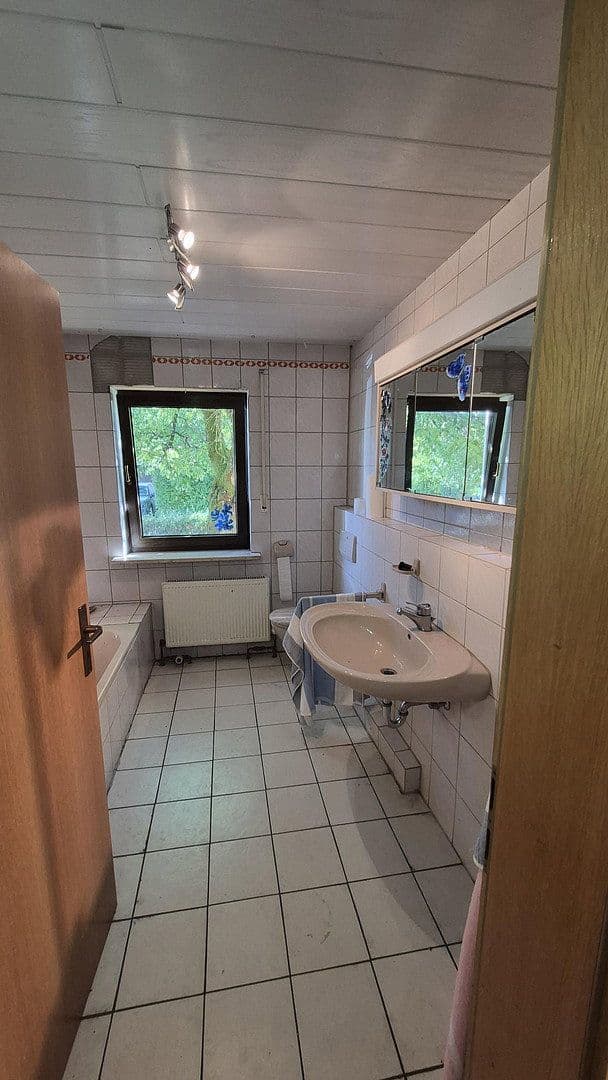 Prodej domu 140 m², pozemek 778 m², Giechburgblick 1, Breitengüßbach, Bavorsko Prodej domu 140 m², pozemek 778 m², Giechburgblick 1, Breitengüßbach, Bavorsko