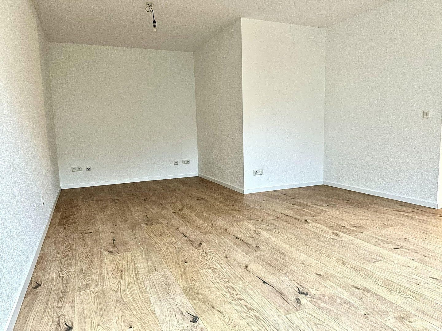 Pronájem bytu 1+1 47 m², Gülser Straße, Koblenz, Porýní-Falc Pronájem bytu 1+1 47 m², Gülser Straße, Koblenz, Porýní-Falc