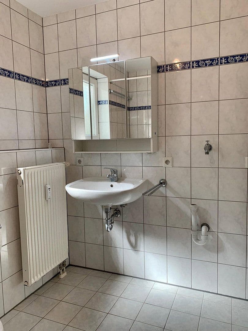Pronájem bytu 1+1 47 m², Gülser Straße, Koblenz, Porýní-Falc Pronájem bytu 1+1 47 m², Gülser Straße, Koblenz, Porýní-Falc