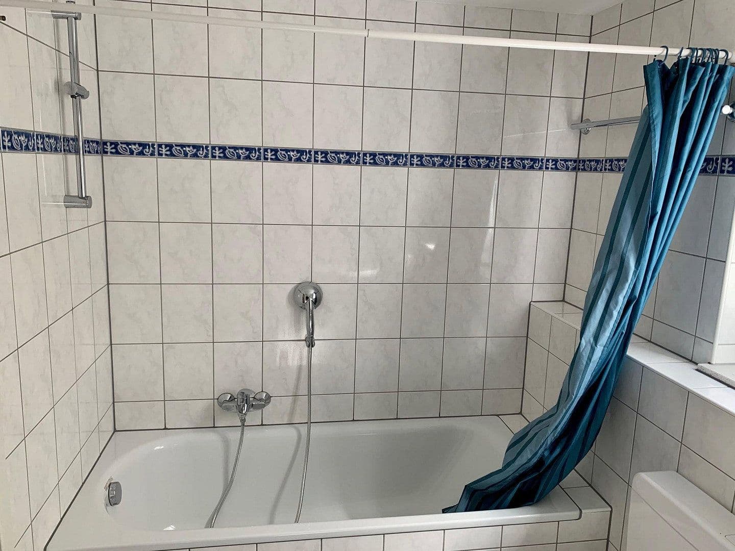Pronájem bytu 1+1 47 m², Gülser Straße, Koblenz, Porýní-Falc Pronájem bytu 1+1 47 m², Gülser Straße, Koblenz, Porýní-Falc