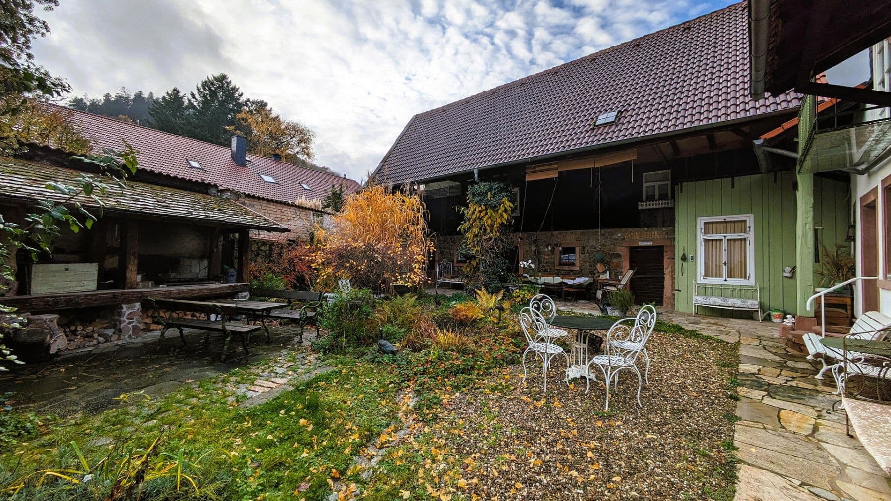 Prodej domu 200 m², pozemek 938 m², Mörlenbach, Hessen Prodej domu 200 m², pozemek 938 m², Mörlenbach, Hessen