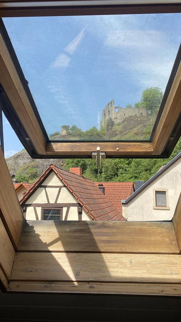 Prodej domu 160 m², pozemek 1.450 m², Falkenstein, Porýní-Falc Prodej domu 160 m², pozemek 1.450 m², Falkenstein, Porýní-Falc