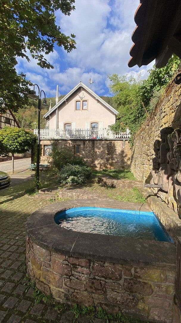 Prodej domu 160 m², pozemek 1.450 m², Falkenstein, Porýní-Falc Prodej domu 160 m², pozemek 1.450 m², Falkenstein, Porýní-Falc