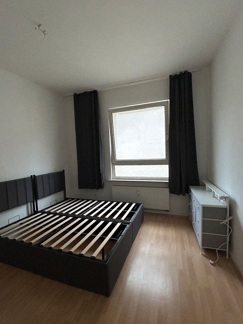 Pronájem bytu 1+1 29 m², Neumarkt Str. 10, Wuppertal, Severní Porýní-Vestfálsko Pronájem bytu 1+1 29 m², Neumarkt Str. 10, Wuppertal, Severní Porýní-Vestfálsko
