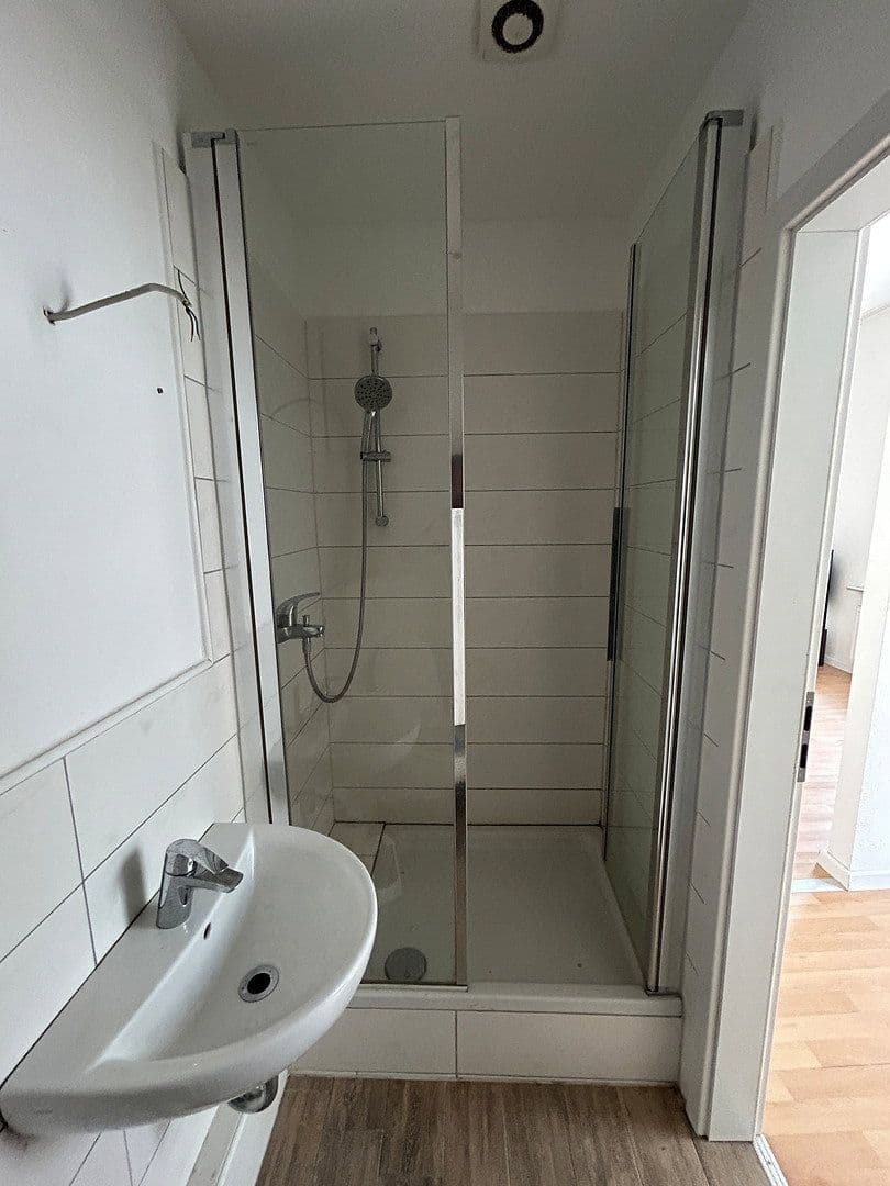 Pronájem bytu 1+1 29 m², Neumarkt Str. 10, Wuppertal, Severní Porýní-Vestfálsko Pronájem bytu 1+1 29 m², Neumarkt Str. 10, Wuppertal, Severní Porýní-Vestfálsko