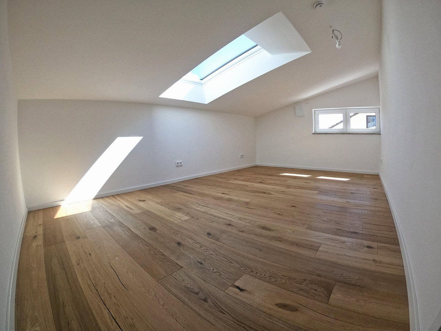 Prodej bytu 3+1 76 m², Holzgartenstr 12, Dachau, Bavorsko Prodej bytu 3+1 76 m², Holzgartenstr 12, Dachau, Bavorsko