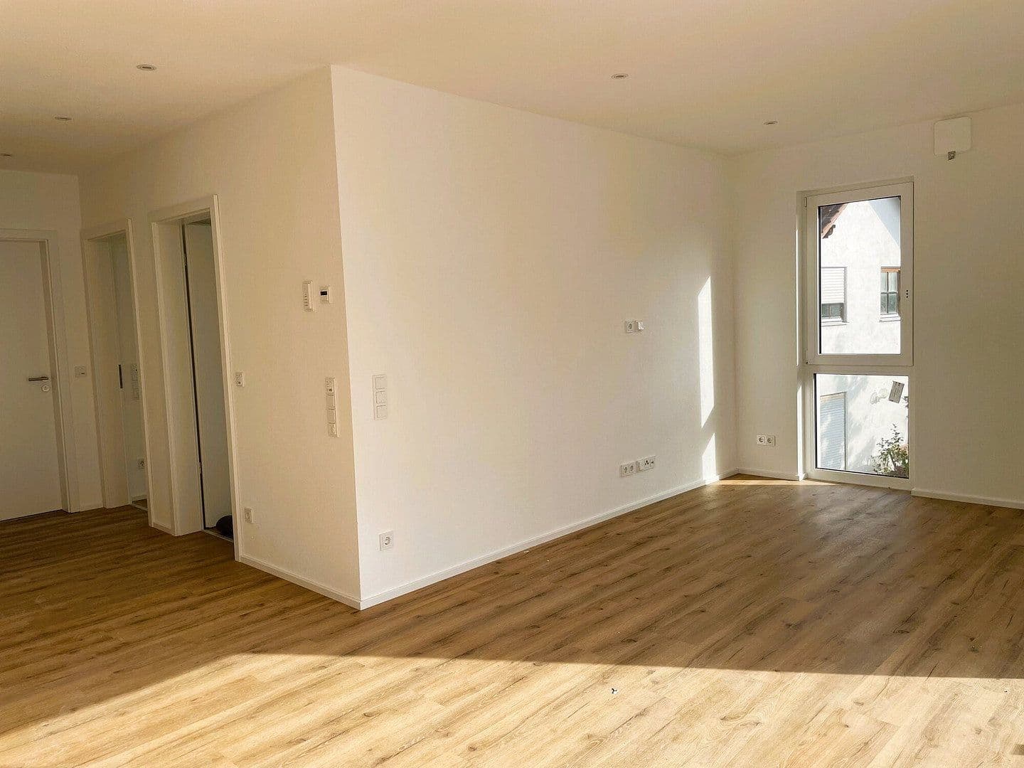 Pronájem bytu 3+1 74 m², Aldringenstraße 7, Ingolstadt, Bavorsko Pronájem bytu 3+1 74 m², Aldringenstraße 7, Ingolstadt, Bavorsko