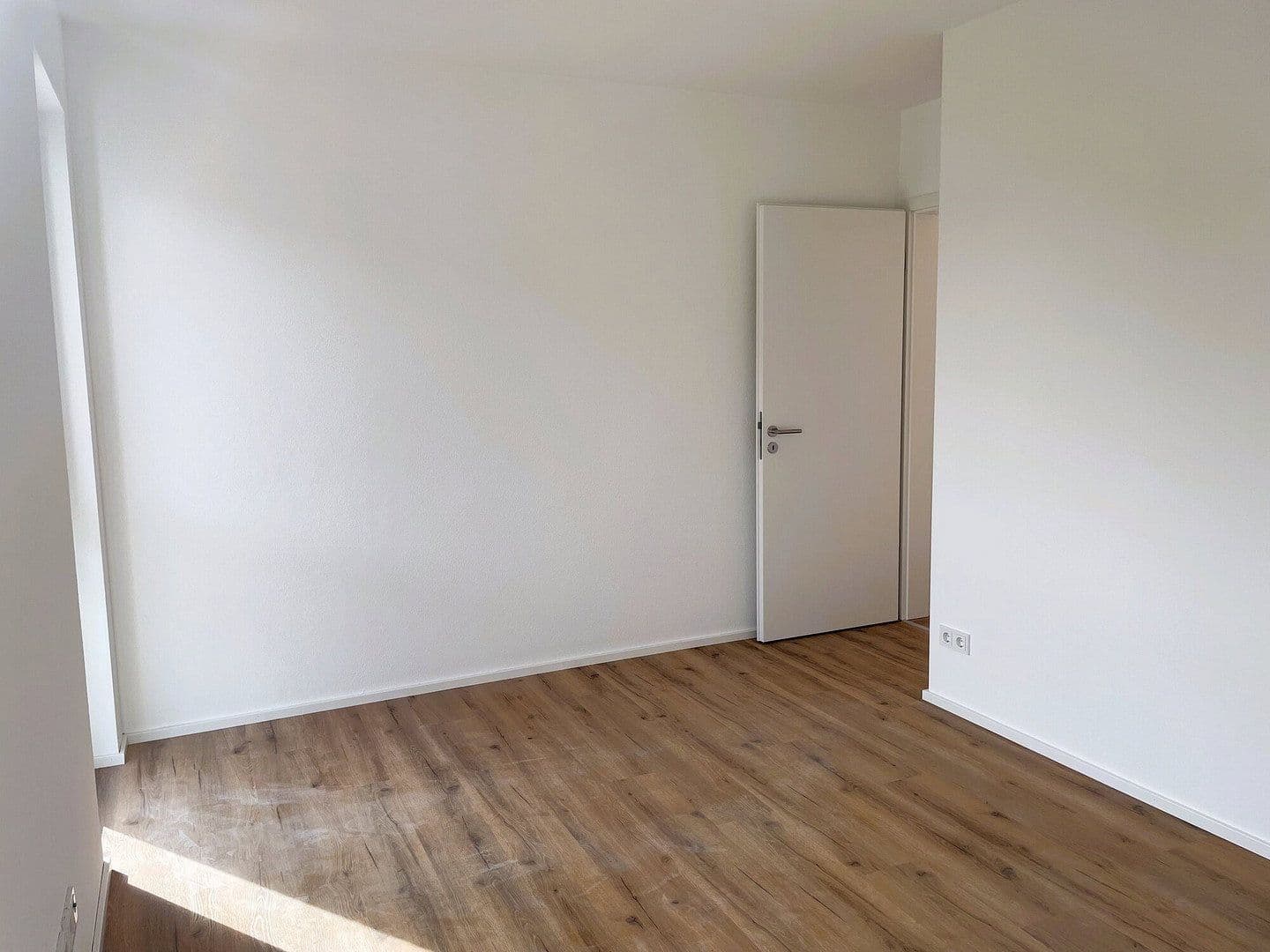 Pronájem bytu 3+1 74 m², Aldringenstraße 7, Ingolstadt, Bavorsko Pronájem bytu 3+1 74 m², Aldringenstraße 7, Ingolstadt, Bavorsko