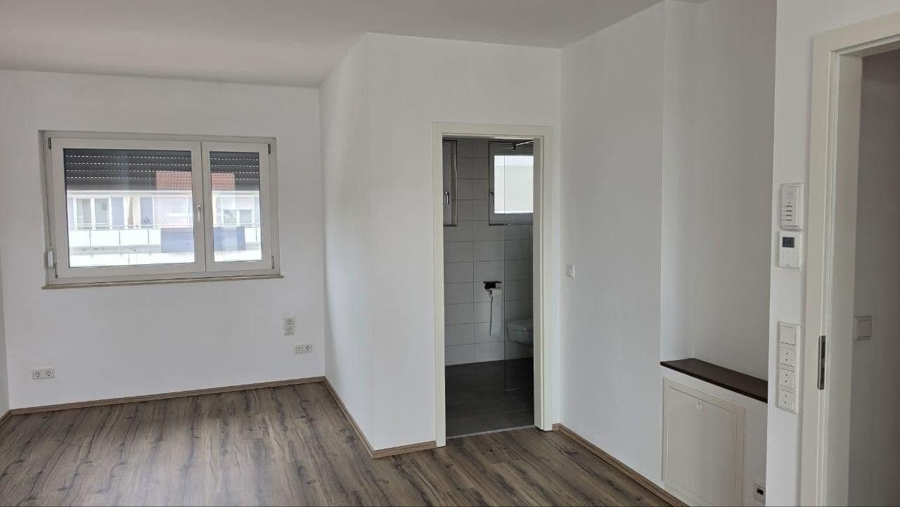 Prodej domu 137 m², pozemek 248 m², Adelsdorf, Bavorsko Prodej domu 137 m², pozemek 248 m², Adelsdorf, Bavorsko