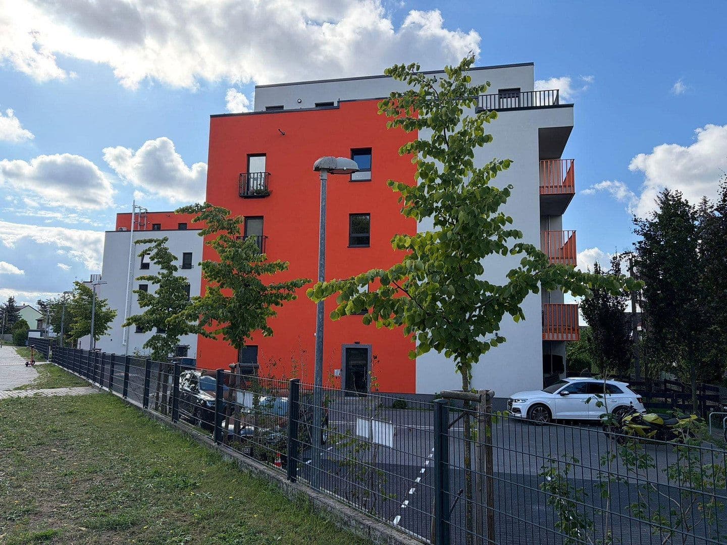 Pronájem bytu 4+1 110 m², Alt-Biesdorf 49, Berlin, Berlín Pronájem bytu 4+1 110 m², Alt-Biesdorf 49, Berlin, Berlín