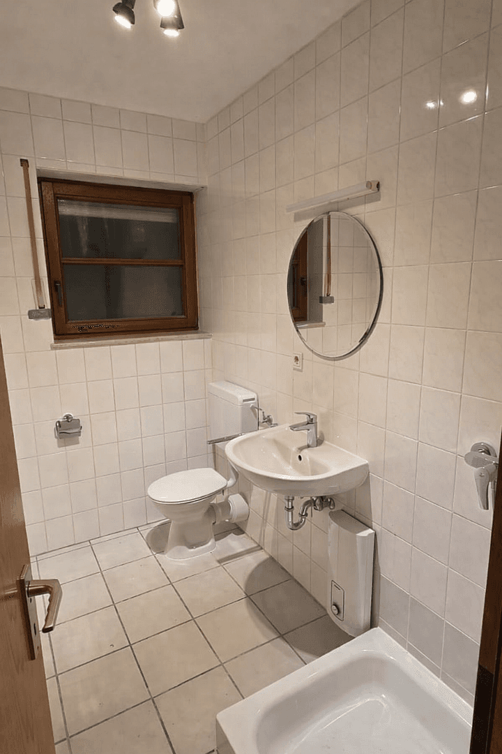 Pronájem bytu 1+1 30 m², Kaiserslautern, Porýní-Falc Pronájem bytu 1+1 30 m², Kaiserslautern, Porýní-Falc