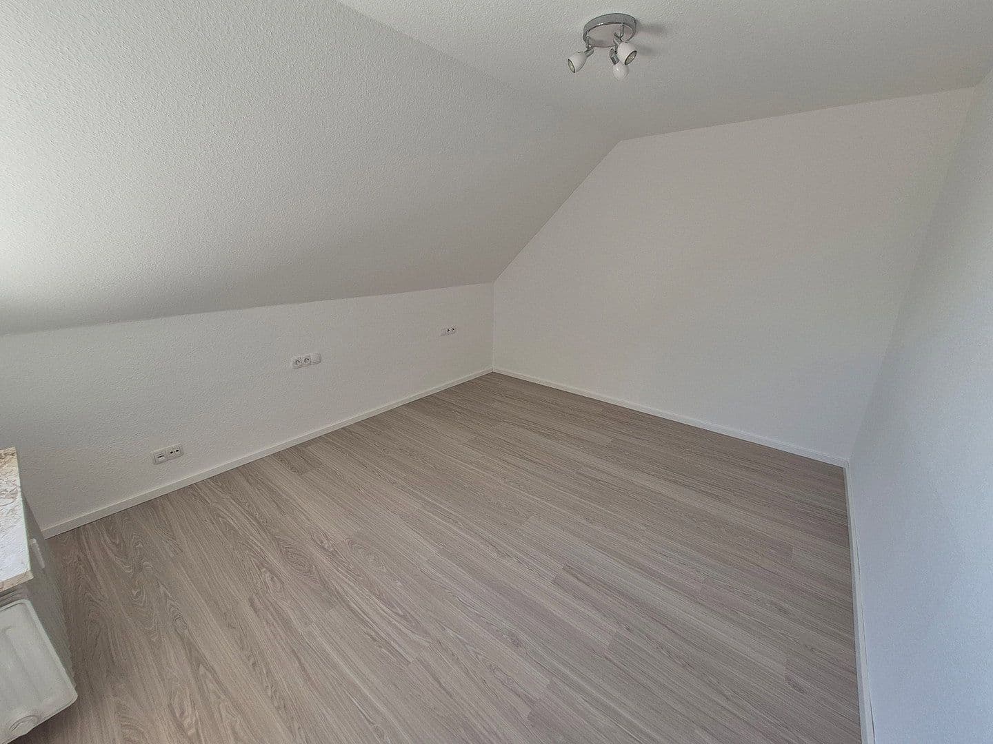Pronájem bytu 3+kk 80 m², Moltkestraße 22, Friedrichshafen, Bádensko-Württembersko Pronájem bytu 3+kk 80 m², Moltkestraße 22, Friedrichshafen, Bádensko-Württembersko