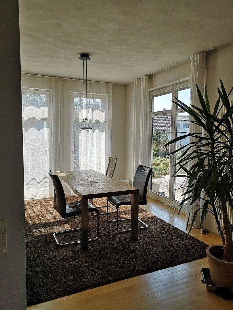 Prodej domu 245 m², pozemek 890 m², Rosenfeld, Bádensko-Württembersko Prodej domu 245 m², pozemek 890 m², Rosenfeld, Bádensko-Württembersko