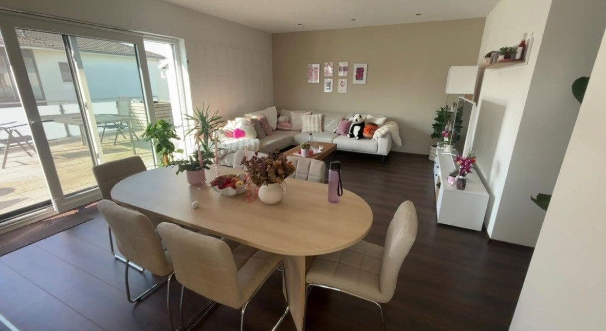 Pronájem bytu 3+1 96 m², Braunschweig, Dolní Sasko Pronájem bytu 3+1 96 m², Braunschweig, Dolní Sasko