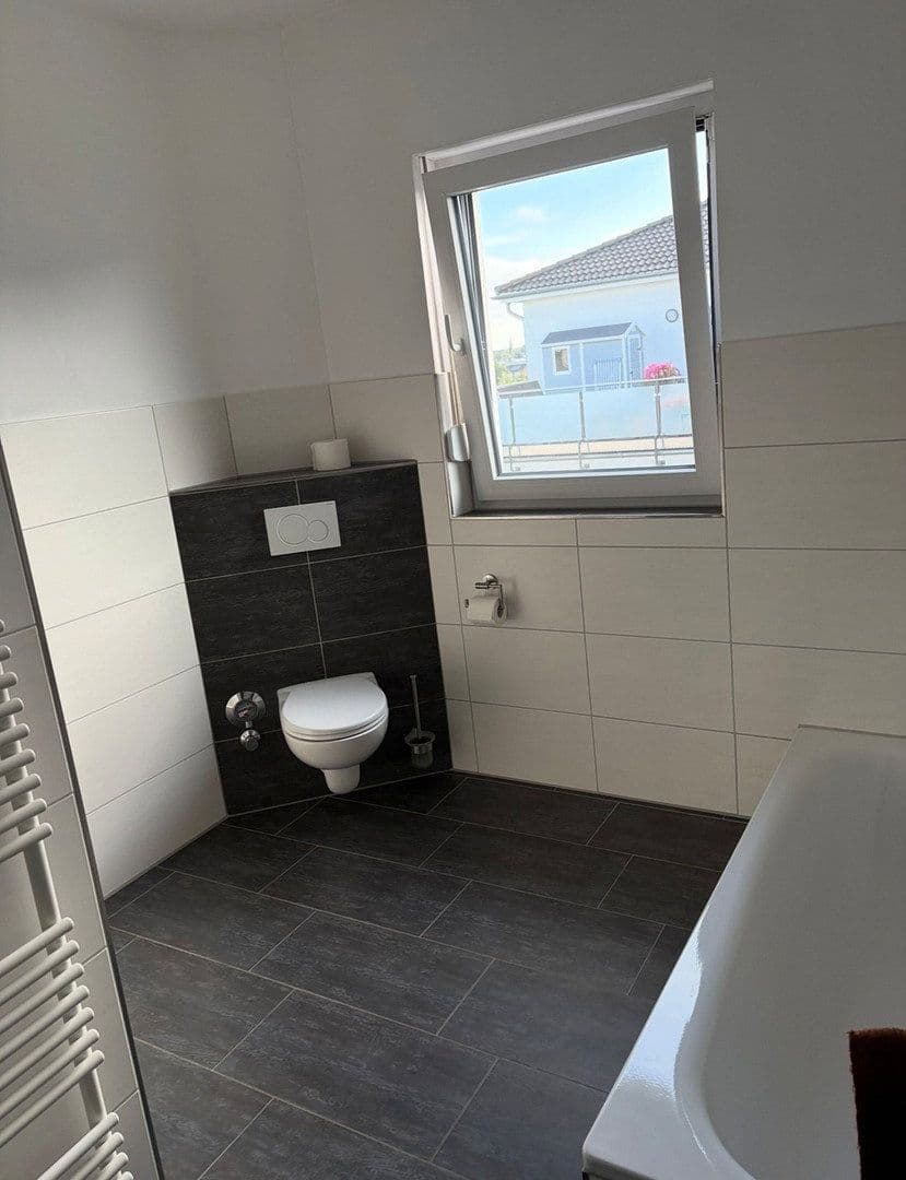Pronájem bytu 3+1 96 m², Braunschweig, Dolní Sasko Pronájem bytu 3+1 96 m², Braunschweig, Dolní Sasko